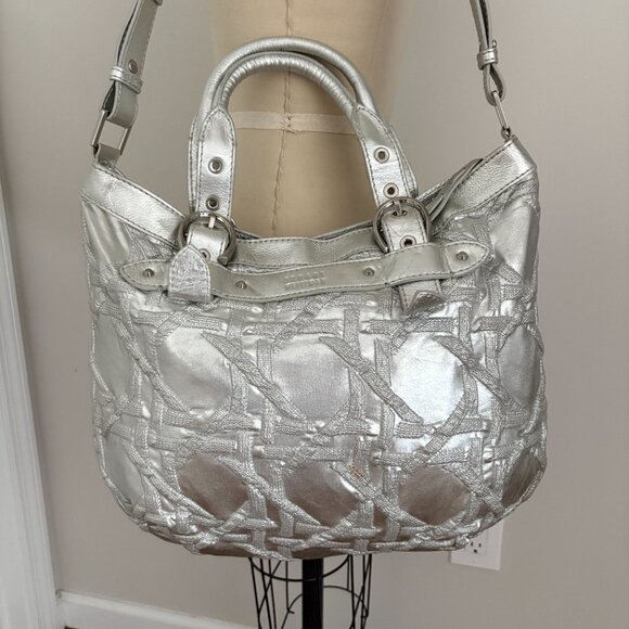 Stuart Weitzman Silver Hobo Shoulder Purse Satchel Luxury bag - Picture 2 of 10